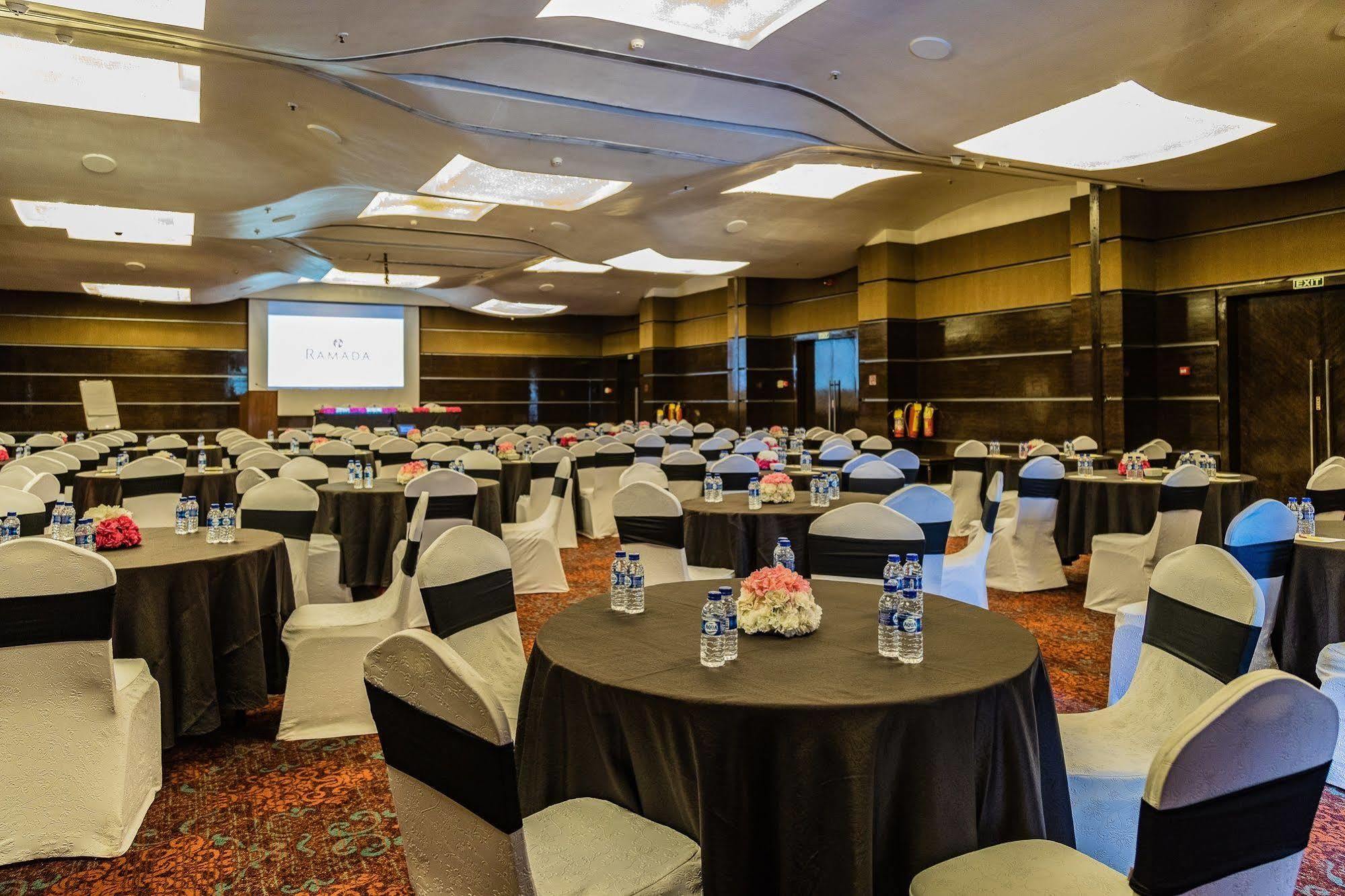 The Residence Hotel & Apartments Powai Mumbai Eksteriør bilde